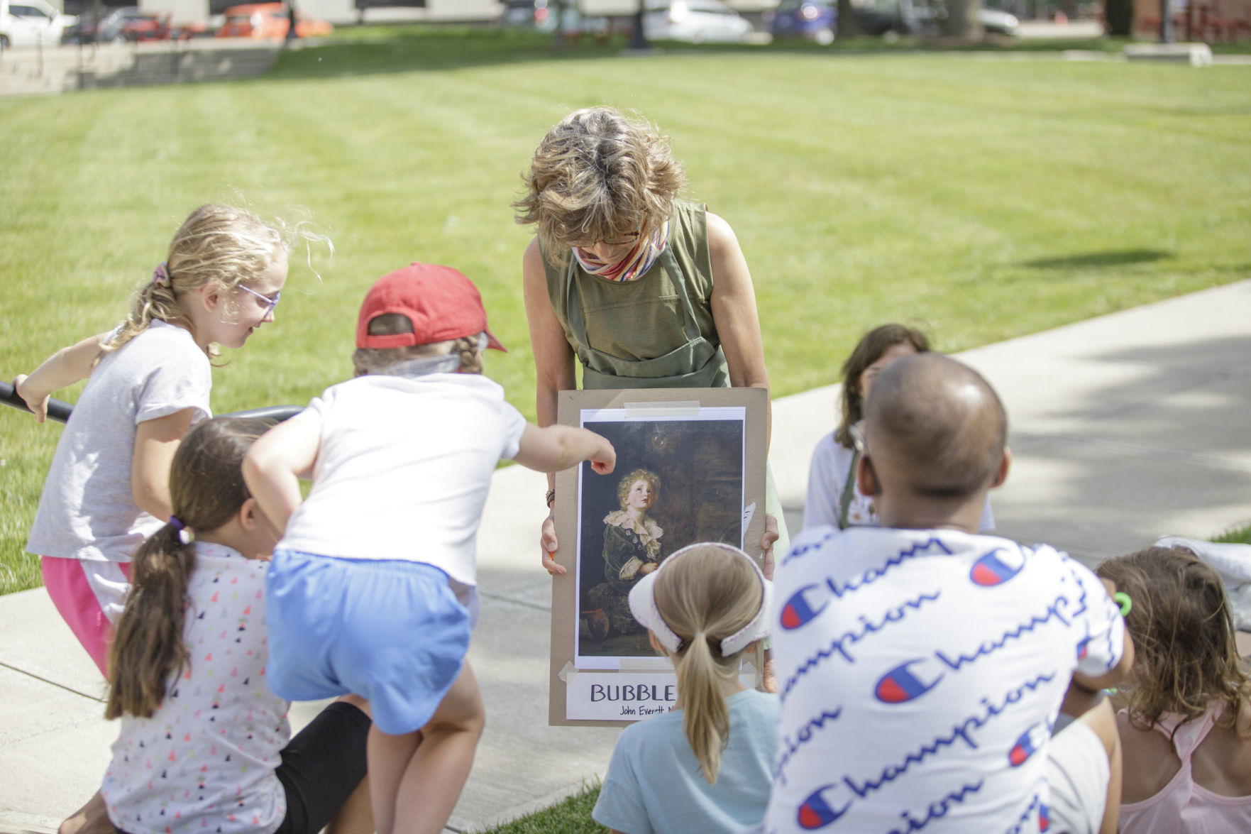 GALLERY-Bubble-Art-Class-061120-1.jpg